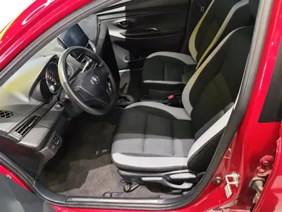 Toyota Yaris L
