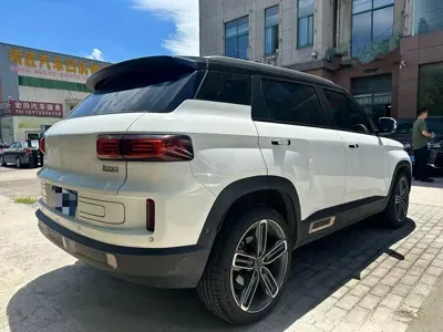 Geely ICON