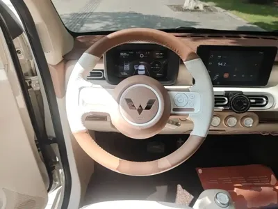 Wuling MINIEV