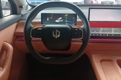 Leapmotor C10