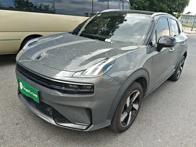 Lynk & Co 06
