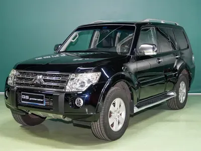 Mitsubishi Pajero (Import)