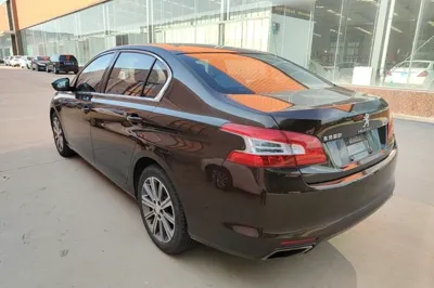 Peugeot 408