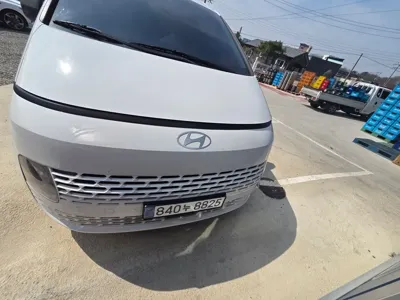 Hyundai Staria