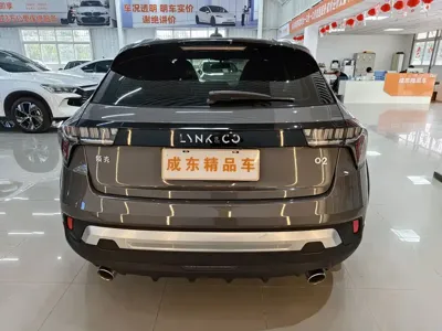 Lynk & Co 02