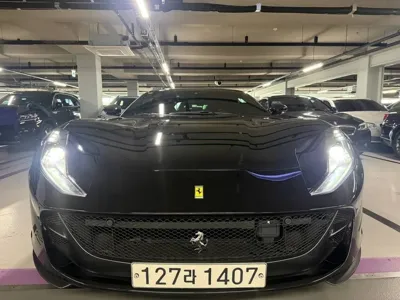 Ferrari 812
