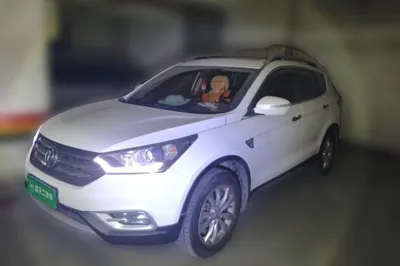 Dongfeng Aeolus AX7