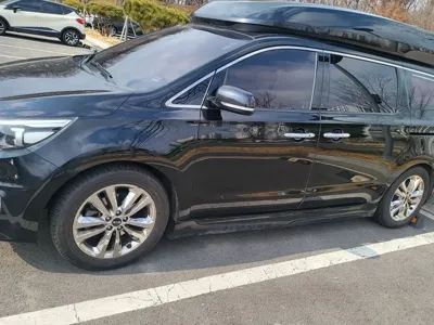 Kia Canival