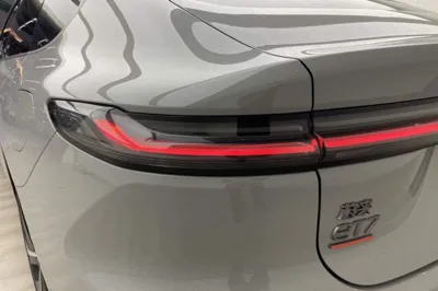 Nio ET7