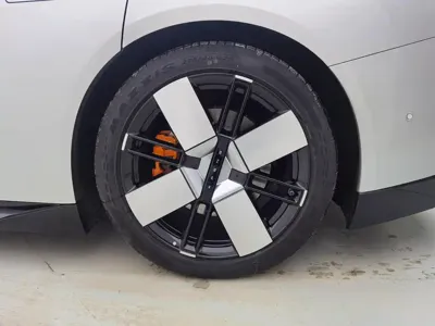 Xpeng P7