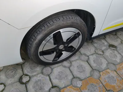 Dongfeng Aeolus E70