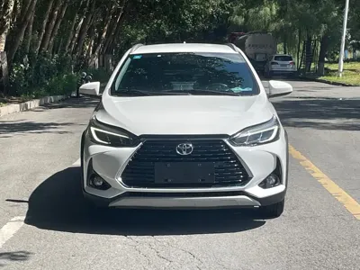 Toyota Yaris L
