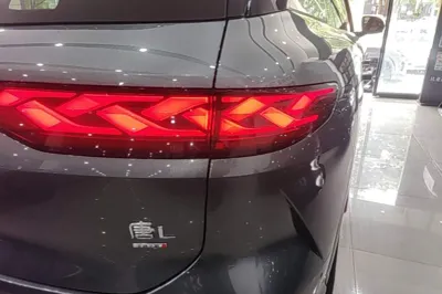 BYD Tang L