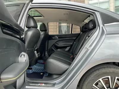 Roewe i5