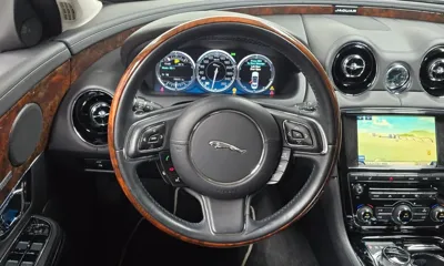 Jaguar XJ