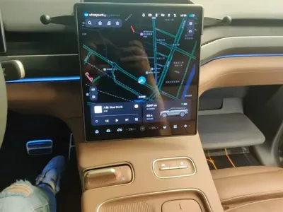 Nio ES8