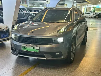 Lynk & Co 01 EM-P