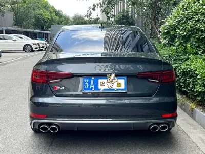Audi S4