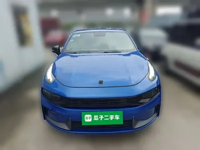 Lynk & Co 03
