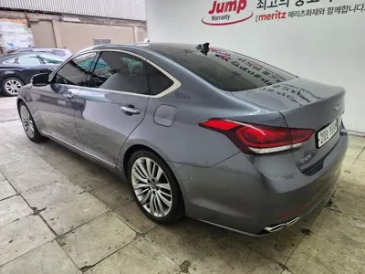 Hyundai Genesis