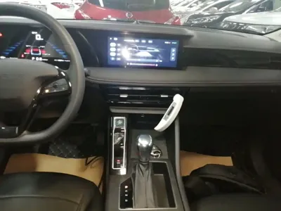 Roewe i5