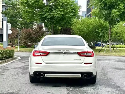 Maserati Quattroporte