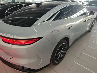 BYD 汉L