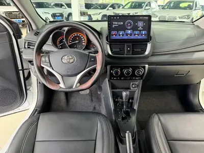 Toyota Yaris L