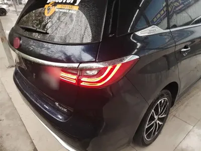 BYD MAX