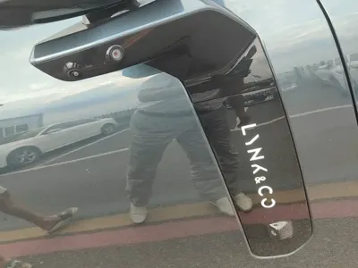 Lynk & Co 领克900