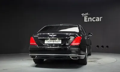 Genesis EQ900