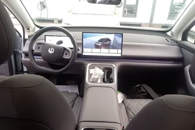 Leapmotor C16