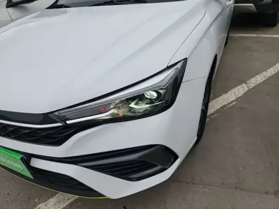Roewe i5