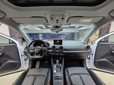 Audi Q2L