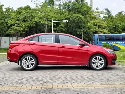 Chery Arrizo 5