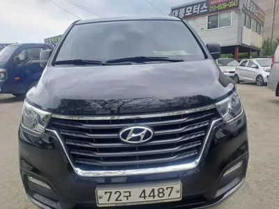 Hyundai Starex