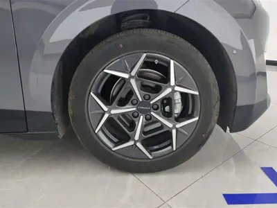 Lynk & Co Z20