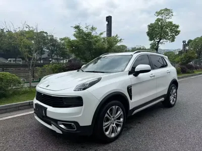 Lynk & Co 01