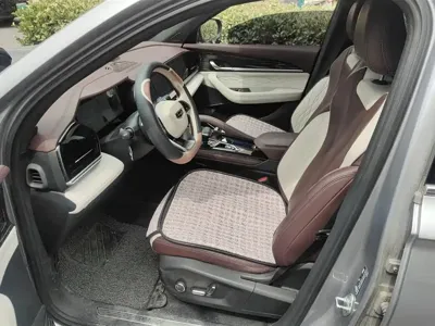Geely Xingyue L