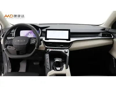Lynk & Co 06 EM-P