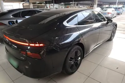 Xpeng P7