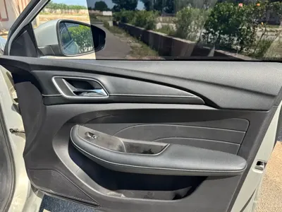 Roewe ei5