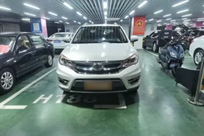 BYD S7