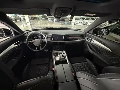 Audi Q6