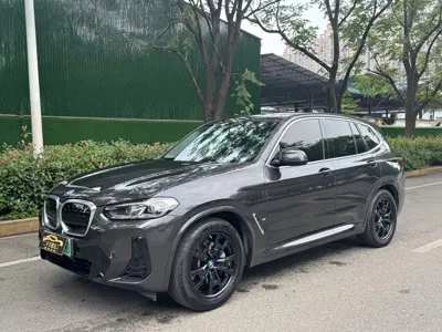 BMW iX3