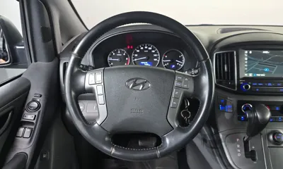 Hyundai Starex