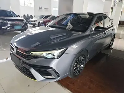 Roewe i5