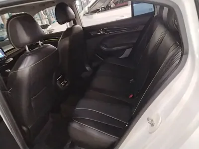 Roewe i5