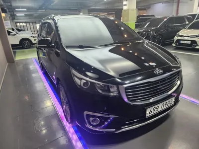 Kia Canival