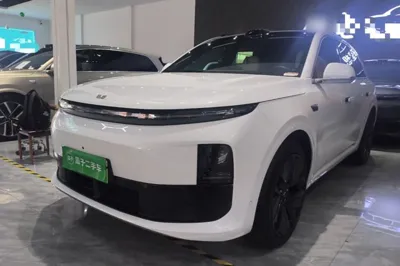 Li Auto L6